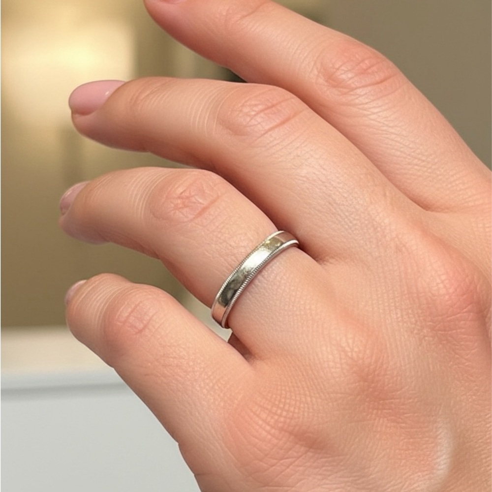 14K White Gold Milgrain Edge Wedding Anniversary Band, Size 6